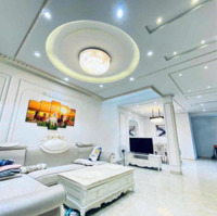 Siêu Phẩm Tân Cổ Điển 3 Tầng Full Nội Thất Trung Tâm Hải Châudiện Tích108M2, Ngang 5M6 Nhỉnh 4Tỷ