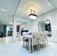 Siêu Phẩm Tân Cổ Điển 3 Tầng Full Nội Thất Trung Tâm Hải Châudiện Tích108M2, Ngang 5M6 Nhỉnh 4Tỷ