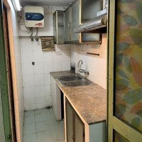 Cho Thuê Tầng 1 Khép Kín . Diện Tích: 22M2 , Chính Chủ Tại Ngõ 43 Lya Thái Tổ Hoàn Kiếm Hn