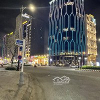 Chỉ 10.1 Tỷ Toà Căn Hộ Lô Góc Ngay Biển Mỹ Khê 300 Mét. Khu Vực Đẹp Nhất Biển Đà Nẵng
