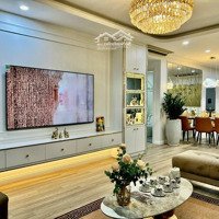 (Chính Chủ) Bán Căn Góc 3 Ngủ 2 Vệ Sinh160M2, Bc Hướng Nam, Nội Thất Xịn, Sổ Đỏ Cc. Giá Bán 12 Tỷ N04 Udic