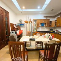 Phố Yên Lãng- Khu Vip Đống Đa- 4 Tầng Dân Xây Ở Ngay- Cách Phố 30M- 60M2- 15.8 Tỷ