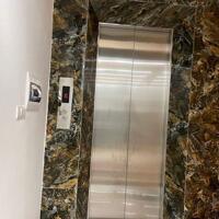 Bán nhà Nguyên Hồng, Đống Đa. Ô tô tránh, vỉa hè, kinh doanh đa dạng. Sd 42m2 x 7t thang máy, 18 tỷ