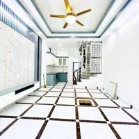 Bán nhà riêng mới xây phố Đại La, Hai Bà Trưng 40m2x5 tầng, đủ đồ, sổ đỏ, 6.2 tỷ