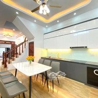 Bán Nhà Trung Hòa - 52M2 - Ngõ Thông - Ô Tô Đỗ - Gần Phố - 2 Thoáng Giá Bán 13.3 Tỷ (Hhcg915218)