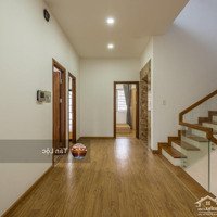 Bán Biệt Thự Mặt Tiền 204 Nguyễn Văn Hưởng, Q2.Diện Tích10X16M 3 Tầng Áp Mái Giá Chỉ 33 Tỷ - Siêu Đẹp