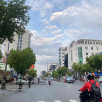 Giá Tốt ! Mặt Tiền Đường 30M Trường Chinh P.14 Q.tân Bình . 5Mx30M , Cấp 4 . Giá Bán 20.9 Tỷ