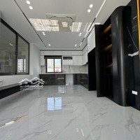 Chị Hà Nhờ Bán ! Bán Nhà Nguyễn Chí Thanh, Ô Tô Tránh, Vỉa Hè Đẹp, Thang Máy, Kd, Ở Hết Ý, 58M2*5T