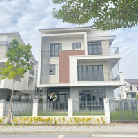 Bán Biệt Thự Đơn Lập Sân Vườn Đẳng Cấp, Đối Diện Trường Học, Công Viên Trung Tâm, Pháp Lý Chuẩn
