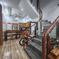 Nhà Khúc Thừa Dụ - Vĩnh Niệm, 44M 3 Tầng, Độc Lập Gốc Dân, Ngõ Nông, Giá 2.85 Tỉ, Full Đồ