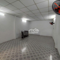 Bán Nhà Sát Mặt Tiền Ni Sư Huỳnh Liên Dt:(4,4 X 8)M2 3 Phòng Ngủphường 10 Tân Bình Nhỉnh 3 Tỷ.
