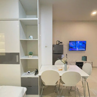 Bán Gấp Officetel Saigon Royal, Diện Tích: 43M2 - View Pháo Hoa Landmark 81 - Giá Bán 3Tỷ450. Liên Hệ: 0901995295