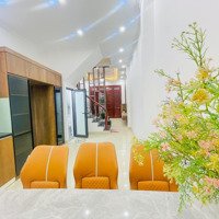 Bán Nhà Khuất Duy Tiến 46M2 Giá Bán 9.5 Tỷ - 4 Tầng, Ở Ngay, Đầy Đủ Công Năng.