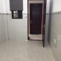 Còn 1P 2 Triệu6 2 Cửa Sổ Gần Ngã Tư Thủ Đức & Các Trường Đh, Khu Cnc