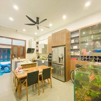 Hai Bà Trưng - Đầu Tư - 45M2 X 4 Tầng 14.3 Tỷ Phân Lô Vỉa Hè - 2 Ô Tô Tránh - Khu Quan Chức Cc -