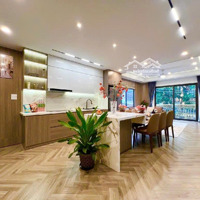 Nhà Đẹp Phố Cự Khối, Long Biên,Diện Tích55M, 5T , Giá Bán 9 Tỷ 8, Gara Ô Tô, Thang Máy, Full Nội Thất.