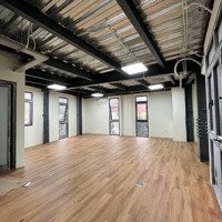 Cho Thuê Văn Phòng Tại Làng Việt Kiều Châu Âu, Diện Tích 70 M2/Tầng, Sàn Thông, Sàn Gỗ Điều Hòa