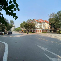 Bán Biệt Thự Đẹp Nhất Mỹ Đình, 200M2, 5 Tầngmặt Tiền10M Vỉa Hè Rộng Gara Ô Tô Chỉ 4X Tỷ 0937635131