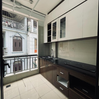 Cho Thuê Nhà Lạc Long Quân 50M2 Thiết Kế 3 Tầng 3 Phòng Ngủđã Có Nội Thất Giá Chỉ 10 Triệu/Tháng