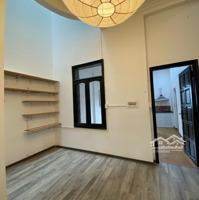 Cho Thuê Nhà Trần Thái Tông 69M2X4T Giá 17 Triệu/Th