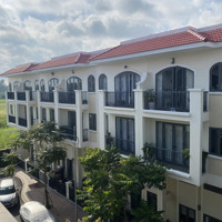 1 Căn Duy Nhất 6,2 Tỷ. Senturia Nam Sài Gòn. Liên Hệ: 0975734123