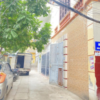 Bán Nhà Trung Tâm Lạc Long Quân, Mặt Tiền Siêu Rộng