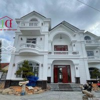 Bán Biệt Thự Mới Xây Nam Hồ P11, View 3 Mặt Thoáng Đẹp, Sân Vườn Rộng Cách Hồ Xuân Hương Chỉ 10P