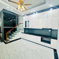 Nhỉnh 12 Tỷ Quan Hoa - Cầu Giấy 54M2 5 Tầng - Mới Koong- Thang Máy- Trung Tâm Cầu Giấy- Hai Thoáng