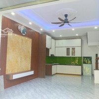 Bán Nhà Phố Minh Khai 5 Tầng 40 M ,3 Ngủ Ô Tô Đỗ Của Nhỉnh 6 Tỷ