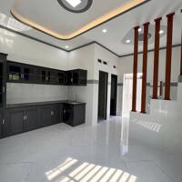 - Nhà lầu mới hoàn thiện, mặt tiền đường nhựa 30m ngay chợ ,Thuộc Long Thành Nam, Hòa Thành. Tây Ninh,  - Nhà 3p ngủ, 2wc. sân ôtô rộng rãi full công năng. Mẫu nhà lầu đúc sang trọng - DT : 5 ×25m
