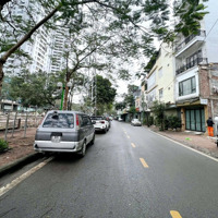 Bán Đất Mặt Bờ Sông Sét - Hoàng Mai.diện Tích96.9M2Mặt Tiền5,7M. Giá Bán 28 Tỷ Liên Hệ: 0983873848