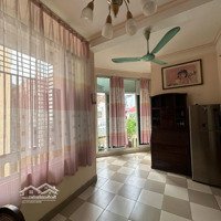Cho Thuê Tầng 3,4,5 Để Ở Hộ Gia Đình Tại Ngõ 61 Phố Hoàng Cầu, Quận Đống Đa, Ngay Cạnh Hồ Hoàng Cầu