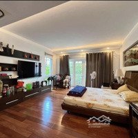 Biệt Thự Trần Kim Xuyến- 78M- Vỉa Hè- Ô Tô Tránh- Kd- Hơn 29 Tỷ