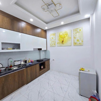 Bán Nhà Đẹp 5 Tầng Ngõ 250 Kim Giang,Diện Tích35M2, 5 Tầng - 6 Phòng Ngủ, Ở Ngay - Giá Chào 6.650 Tỷ