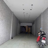 Cần bán gấp MT Hoàng Văn Thụ P.4 Quận Tân Bình.