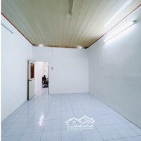 Cần Bán Gấp Nhà Mặt Tiền Nở Hậu 72.4M2 Đường Tôn Đản Quận 4 Hcm