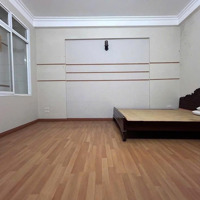 Cho Thuê Nhà Ngõ Nguyễn Ngọc Vũdiện Tích50M2 X 5 Tầng, Đủ Đồ