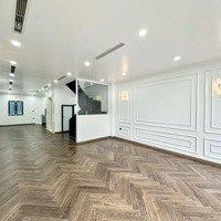 Nhà Mới 100 %
Nguyễn Văn Cừ Long Biên Hn Trung Tâm Buôn Bán Của Quận Long Biên