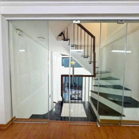 Bán Nhà Đường Giải Phóng Gần Bến Xe Nước Ngầm. Diện Tích 35M2 X 5 Tầng