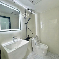 Bán Nhà Đường Giải Phóng Gần Bến Xe Nước Ngầm. Diện Tích 35M2 X 5 Tầng