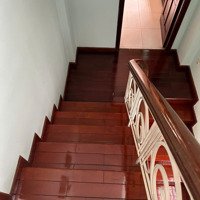 Bán Nhà Mặt Tiền : Căn Góc Đẹp Phường Tân Định Quận 1