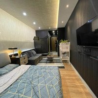 Giá Rẻ! Millennium Q4 Cho Thuê Studio Giá Chỉ 12 Triệu 35M2 Full Nt - Tầng Cao Thoáng Mát Liên Hệ: 093337623