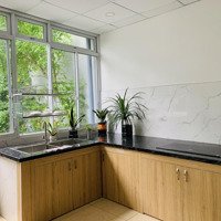 Bán Nhàhẽm Xe Hơilê Đức Thọ - Siêu Phẩm Sân Vườn - 100M2 - Nở Hậu - Giá Chỉ 7. X Tỷ