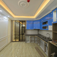 Cho Thuê Nhà Xây Mới 7 Tầng Thang Máy, 7 Ngủ 1 Bếp 1 Khách Phố Ngọc Khánh - Ba Đình