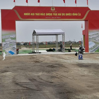 Mặt Đường Ql17, Xuân Lai, Gia Bình, Bắc Ninh.
Cạnh Cổng Sân Bay Gia Bình Đang Xây Dựng Ngày Đêm