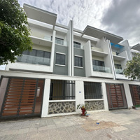 Bán Nhà Phố 1 Trệt 2 Lầu 5X20 Bà Rịa City Gate Mặt Tiền Ql51, Giá Bán 4Tỷ Đã Có Sổ. Liên Hệ: 0775707172 Yến