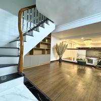 Bán Nr View Đẹp Tại Tôn Đức Thắng, 7,945 Tỷ, 32M2, 3 Phòng Ngủ 4 Vệ Sinh 5T, Đống Đa, Hà Nội