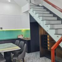 Nhà thủ dầu một: 1 trêt 1 lầu . 4,1 x 27 sổ sẵn