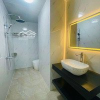 Bán Nhà Đẹp Trung Hòa 70 M2 2 Ngủ