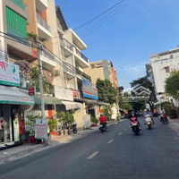 Bán Nhà Mtkd Kênh Nước Đen,P Tân Thành,Quận Tân Phú
Dt:4,5X12M ,1 Trệt 2 Lầu + St Giá Bán 11.5 Tỷ Tl